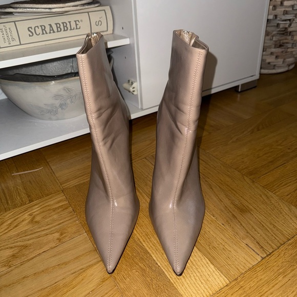 Topshop Beige Heeled Booties - Picture 3 of 10